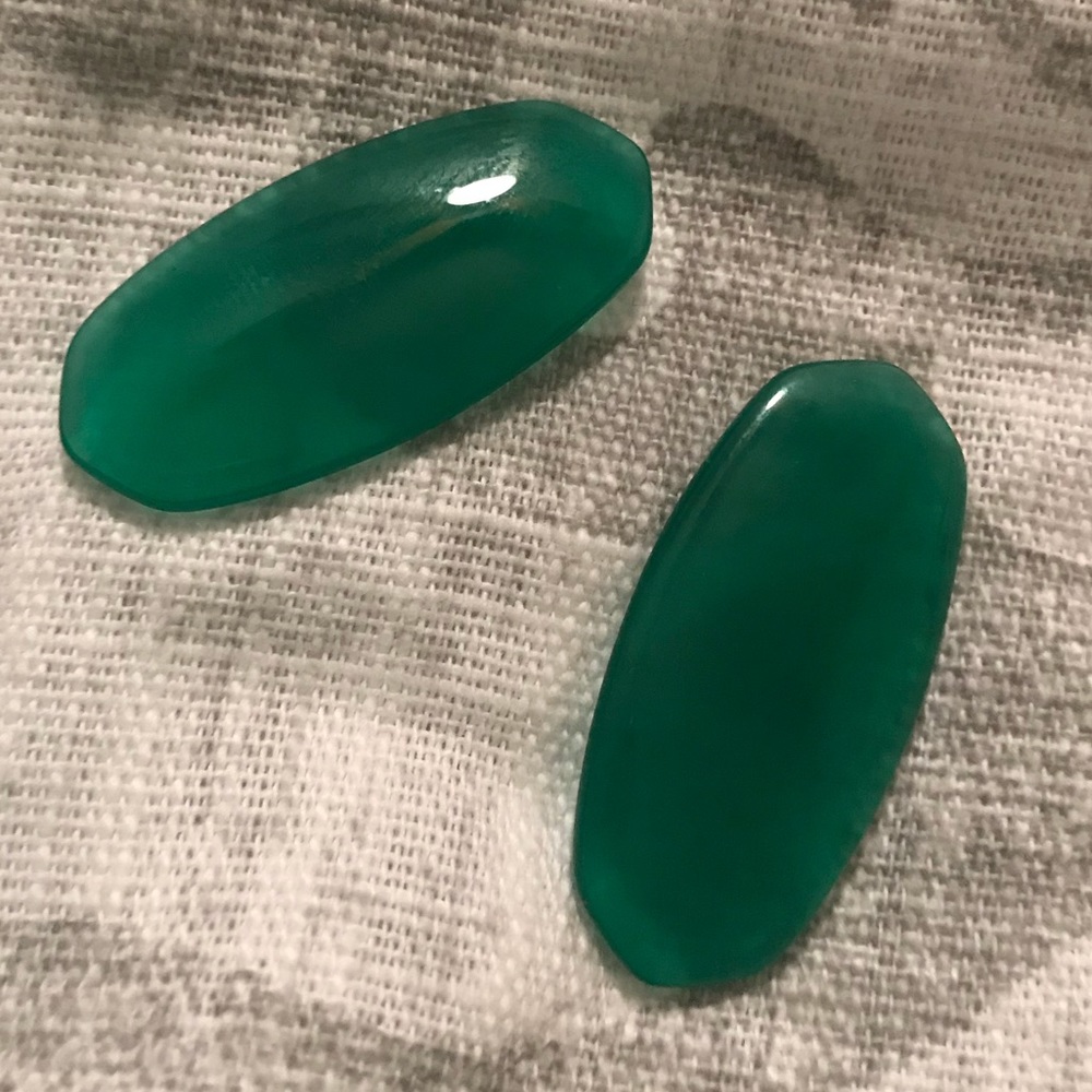 Two Kendra Scott Elle Sized Green Stones.